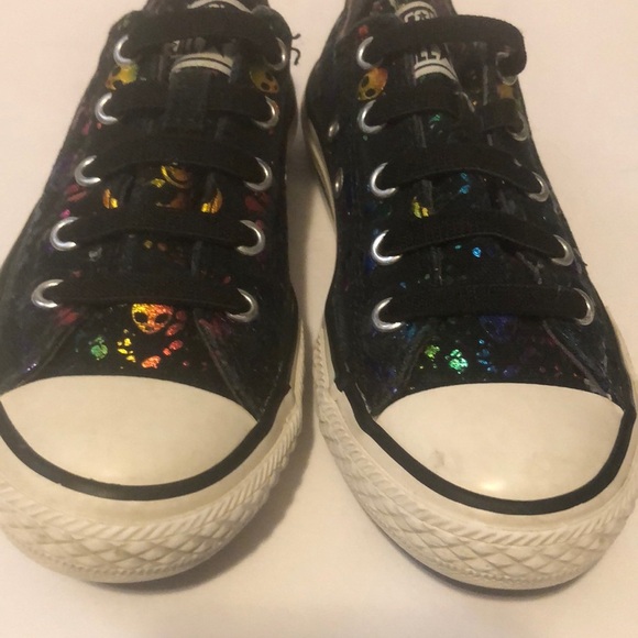 Chuck Taylor All Star Easy On Doodles Irridescent Pattern Canvas Sneakers - Picture 4 of 9